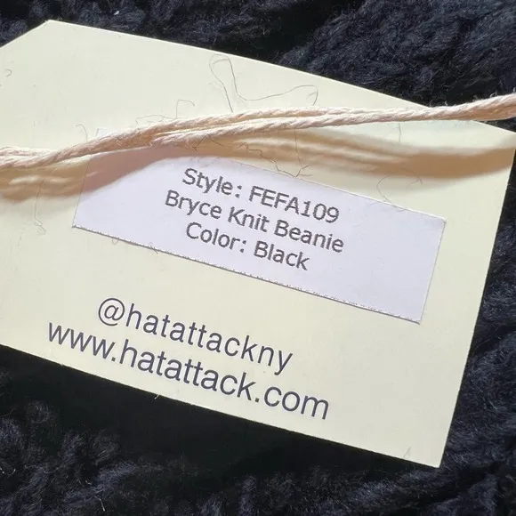 Hat Attack Bryce‎ Beanie with Removable Pom New Black - Image 4