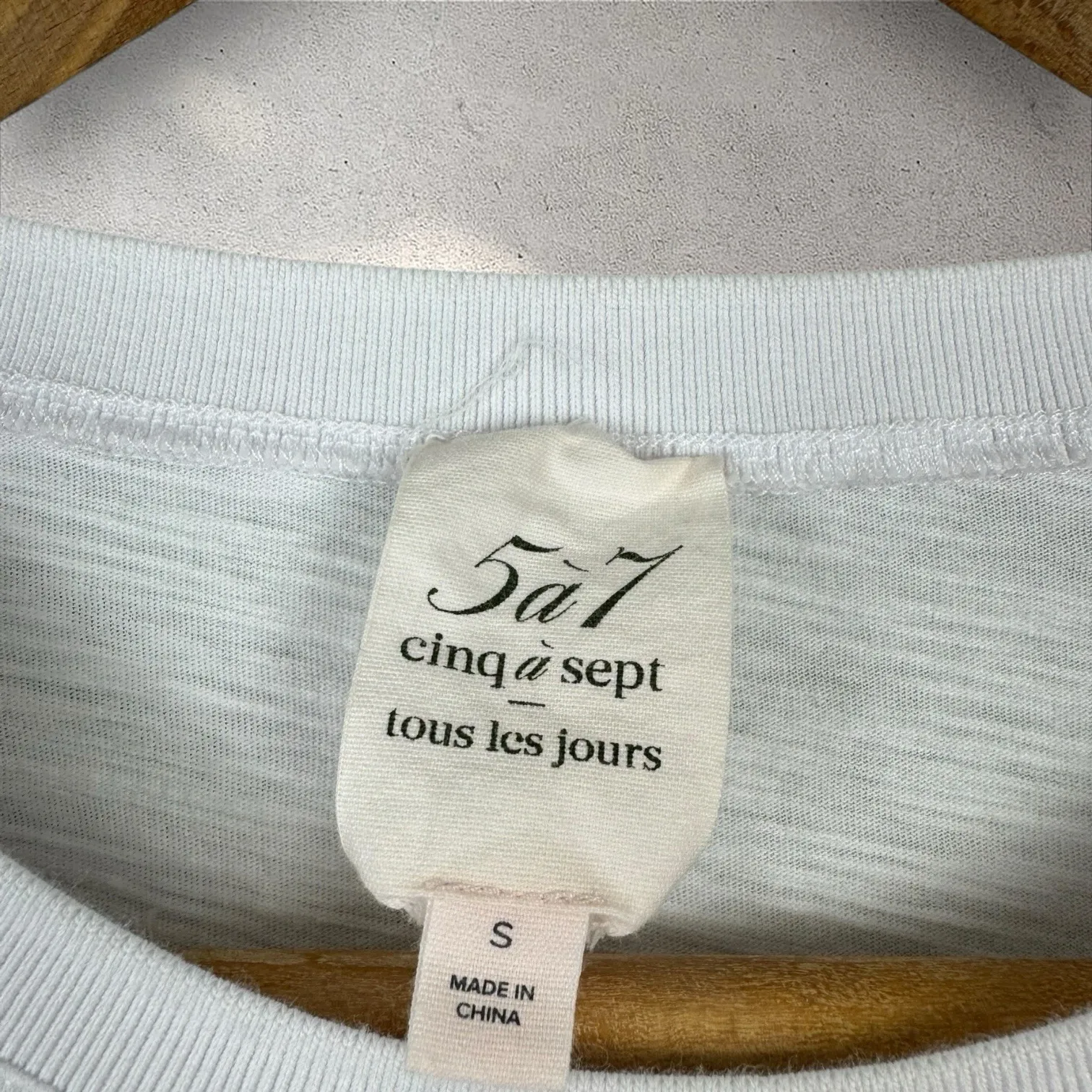 CINQ A SEPT Hailey Ruffle Short Sleeve Top in White Size Small 100% Cotton - Image 3