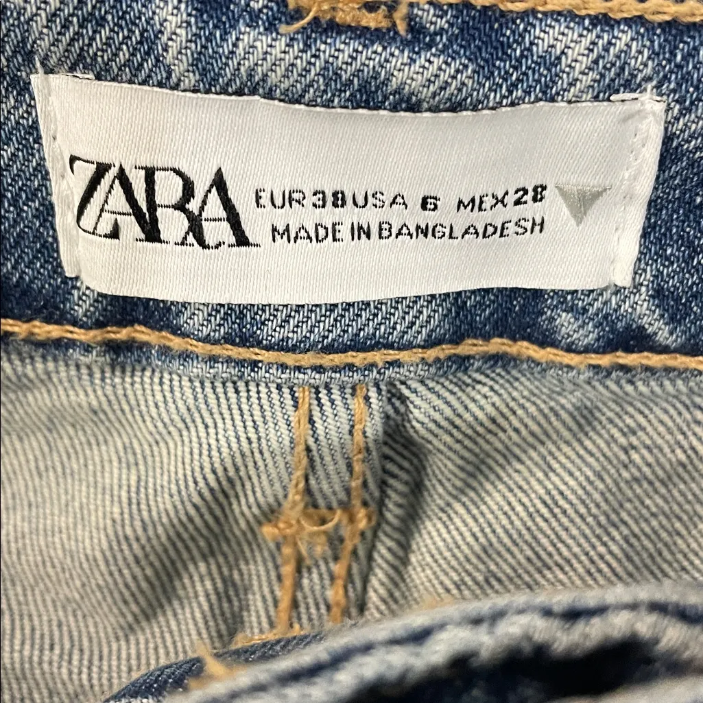 Zara Women's Straight Leg Blue Jeans - Image 4