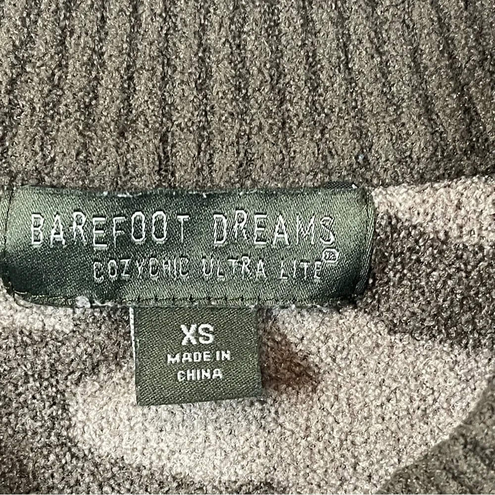 Barefoot dreams Camouflage Print bomber jackets SZ:XS - Image 8