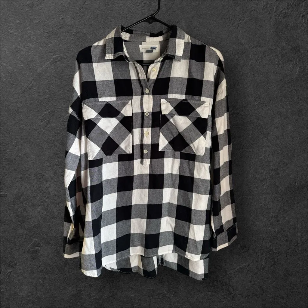 Old Navy Women's Buffalo plaid boyfriend flannel with pockets sz M campfire cabi - Image 3