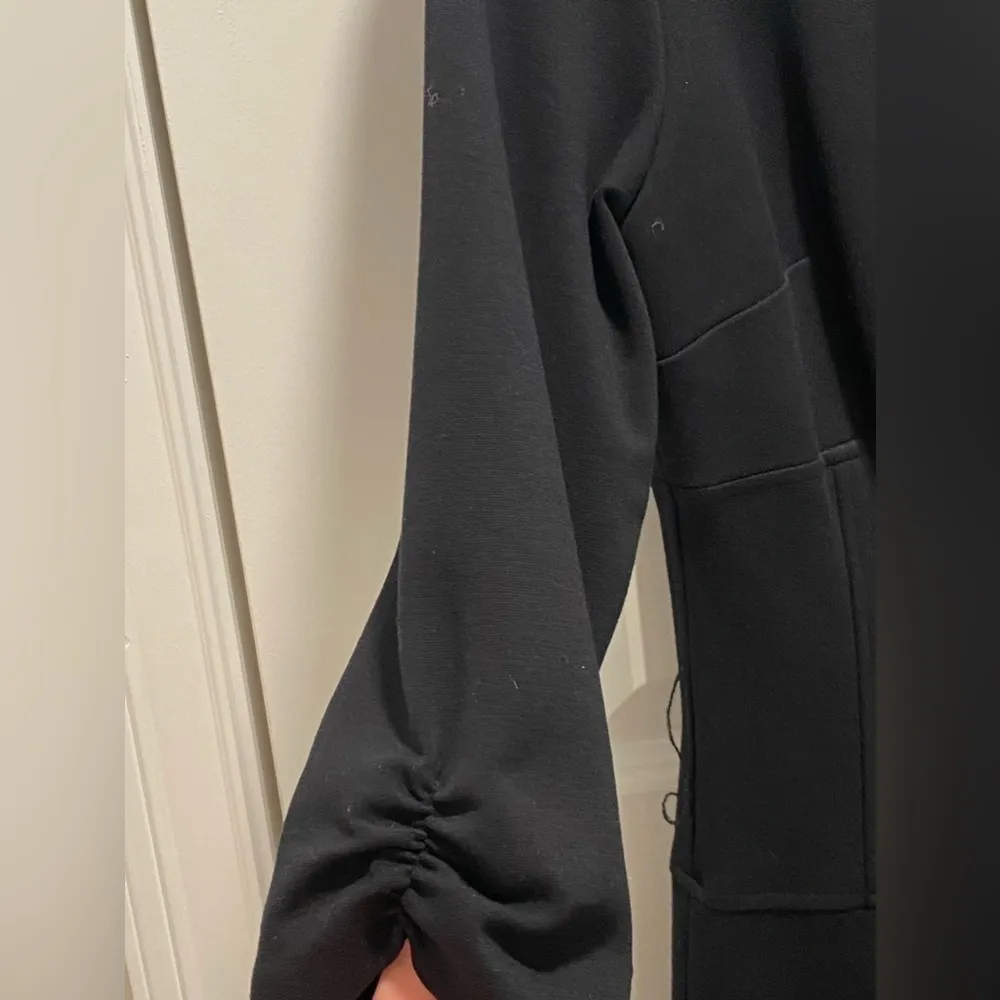 Like New Black Cache Midi Dress Stretch - Image 2