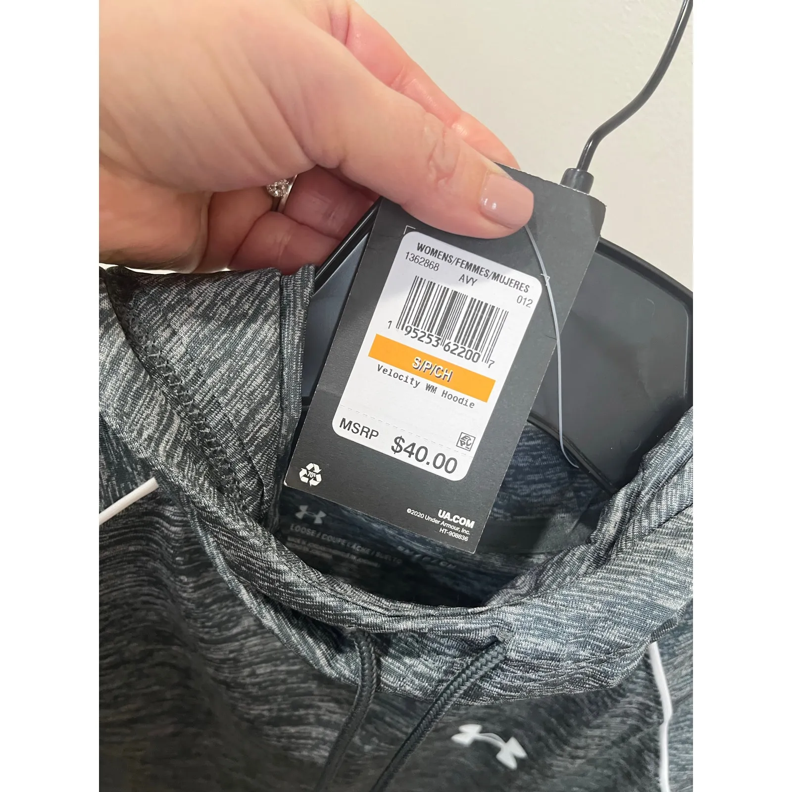 Under Armour NWT Velocity Wordmark Lightweight Hoodie Running Top Size S - Image 8