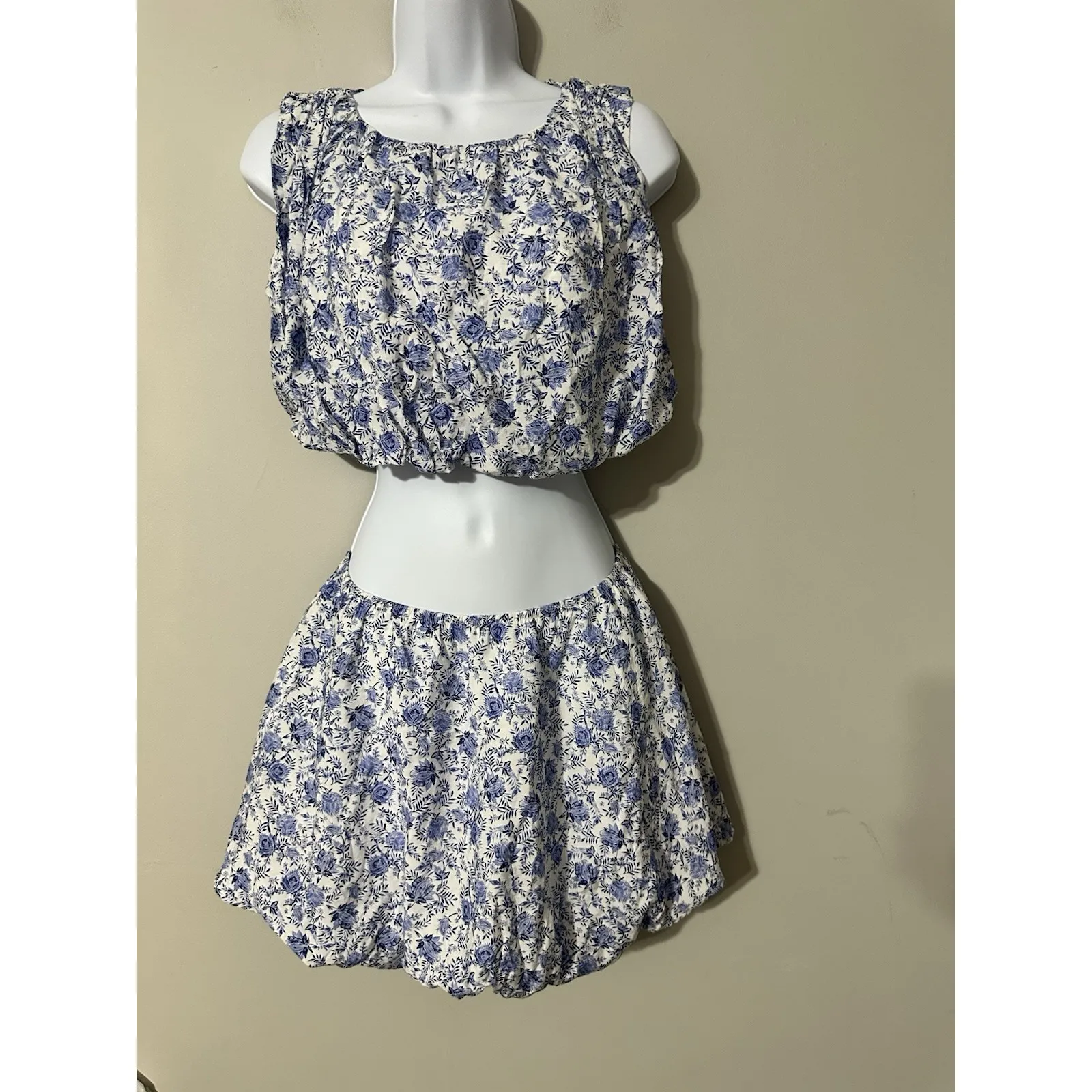 MINKPINK Blue & White Cottagecore Evelyn Bubble Crop Top & Skirt Set EUC Size S - Image 7
