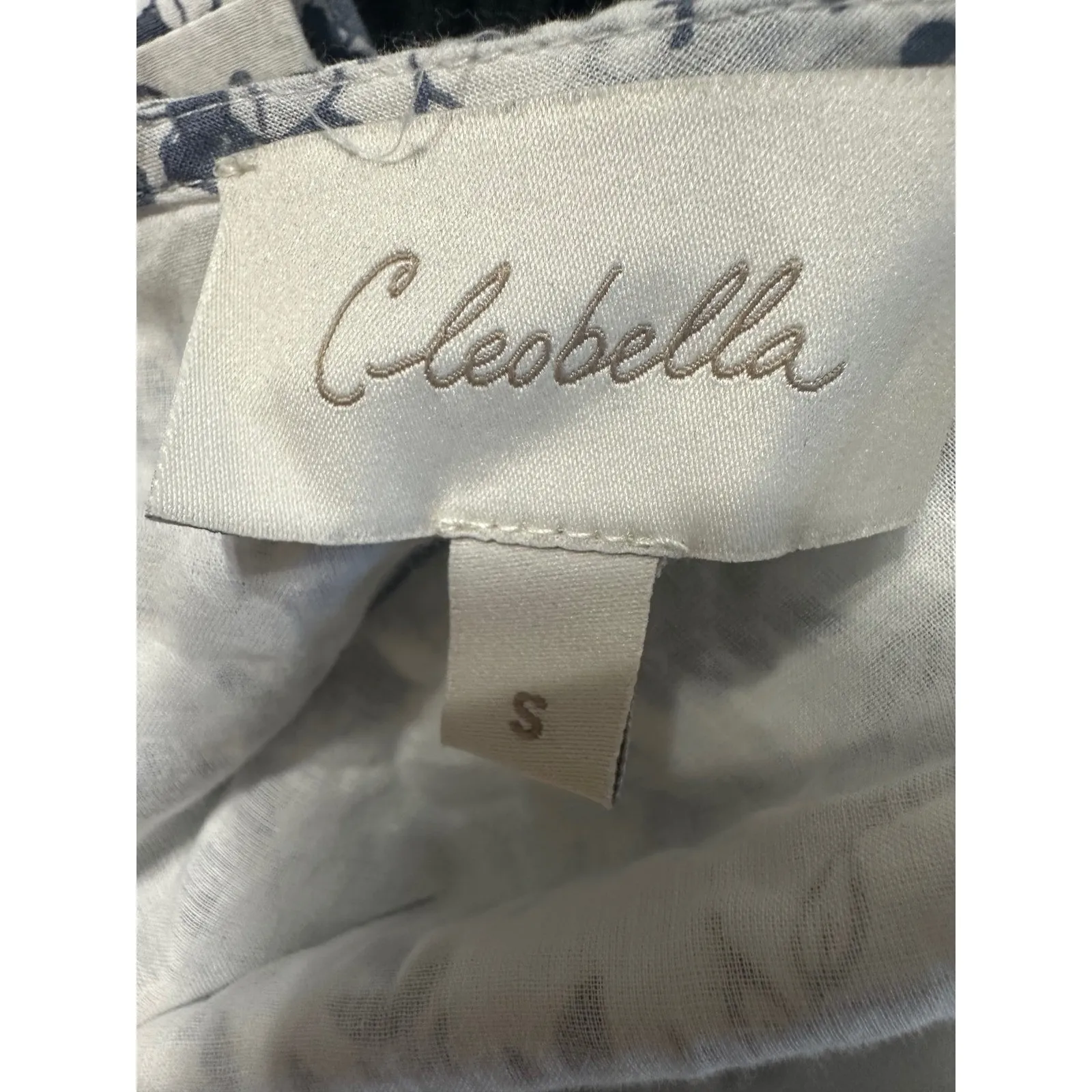 CLEOBELLA REVOLVE Floral Tie Front Top Puff Sleeve V Neck Ruffle Trim SIZE S - Image 9