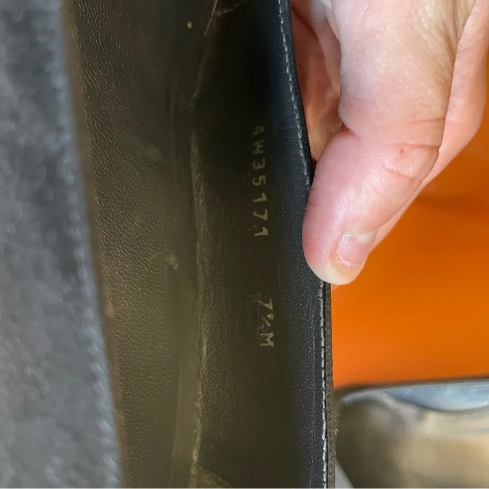 Stuart Weitzman Vintage  Suede Kitten Heel Pointed Toe Pumps 7.5 - Image 5