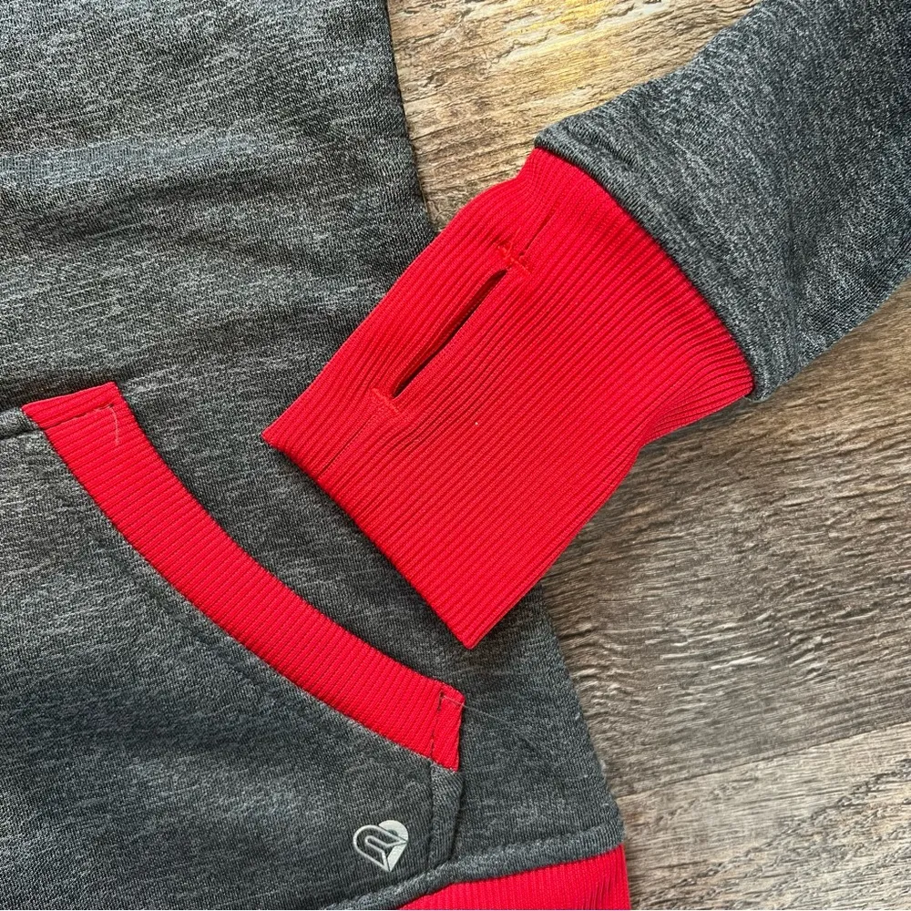 Colosseum Wisconsin Badgers Women’s Full Zip Up Sweatshirt Size Small - Image 2