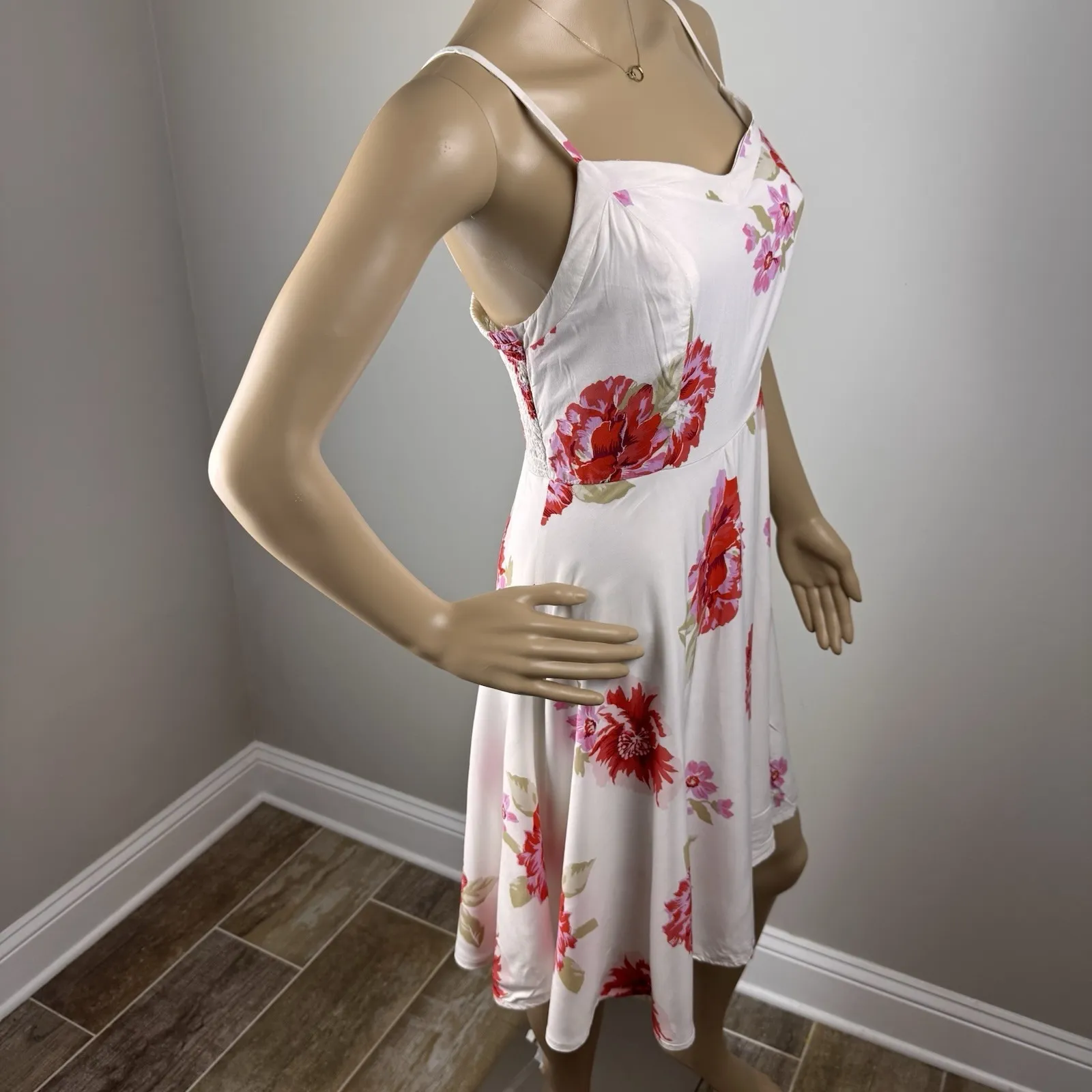 Old Navy Women Smocked Fit & Flare Cami Mini Dress Sz S Floral Summer zip‎ up - Image 5