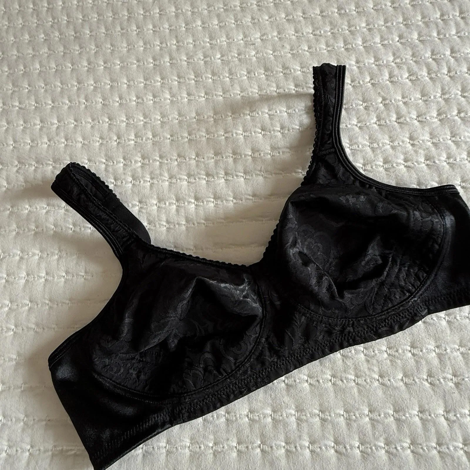 Playtex 40B Wireless Bra 4745 Black Ultimate Lift Support Size undefined - Image 10