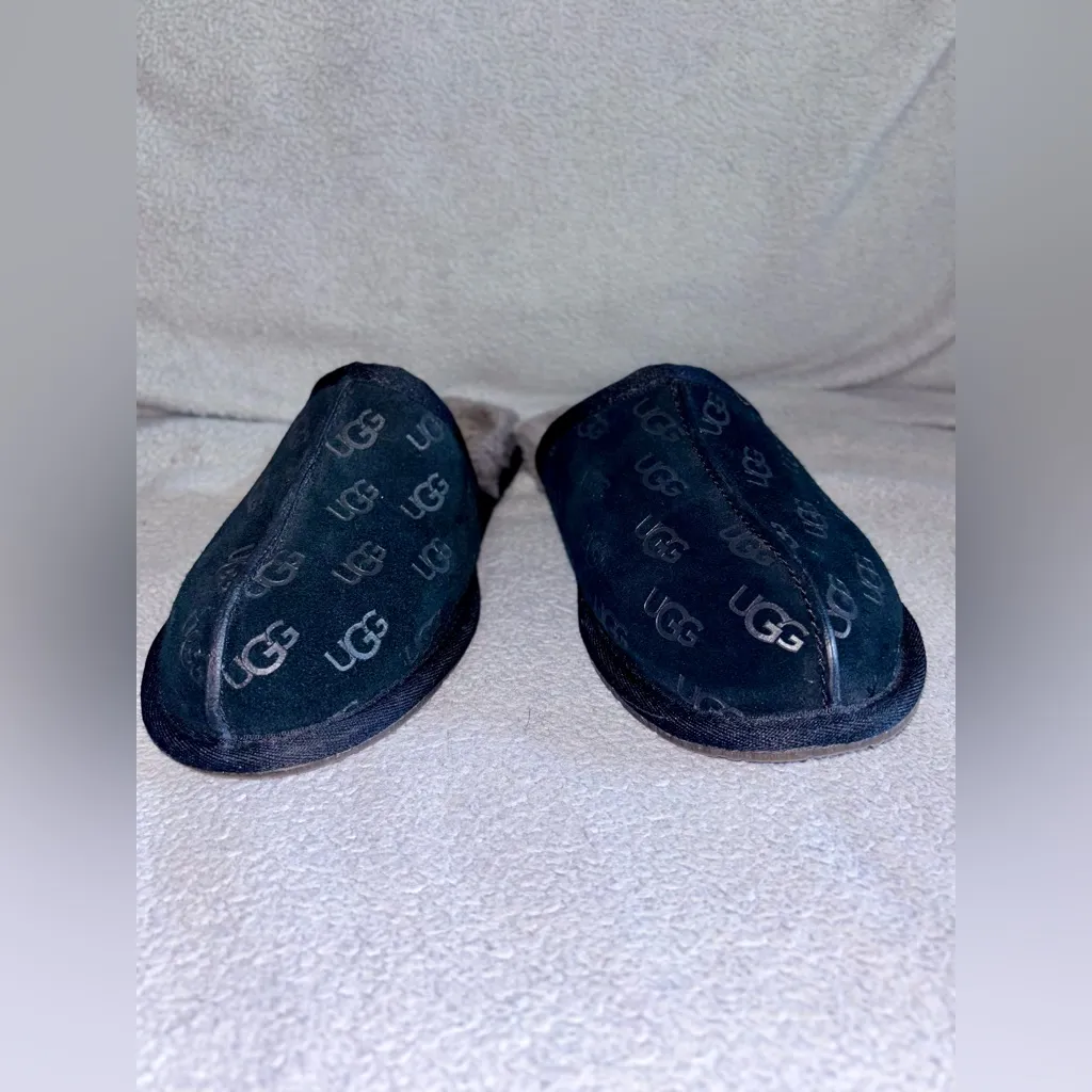 UGG Australia Women's Pearle Embossed Slippers 7 Black Logo Suede Shoes Home - Image 4