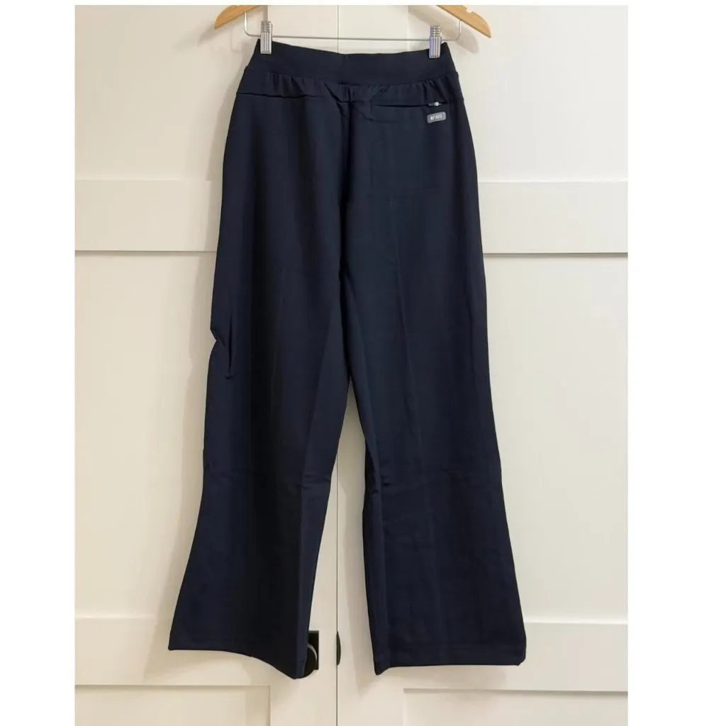 Figs High Waisted Salina FORMx Wide Leg Scrub Pants in Navy, Size X-Small - Image 11