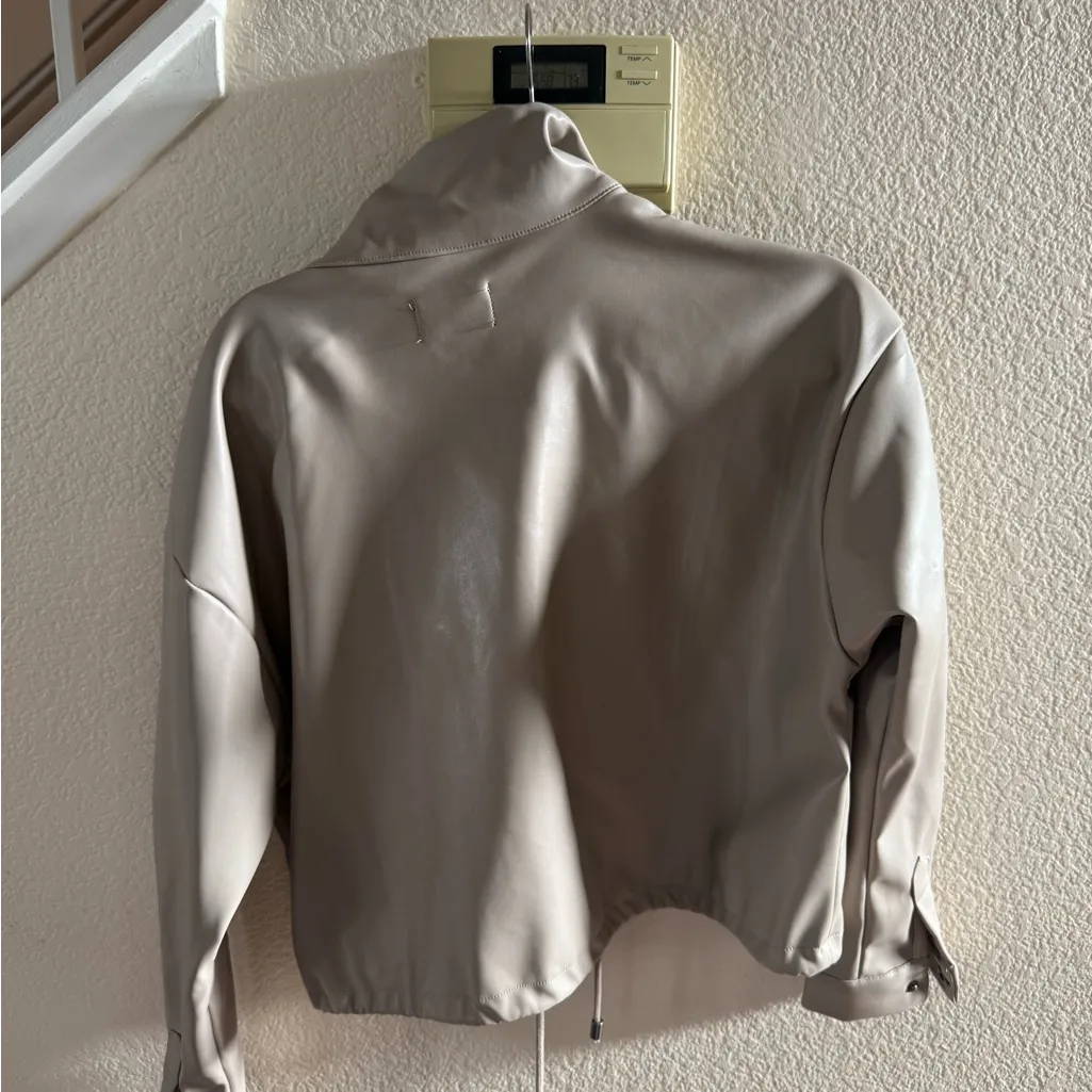 Tahari faux leather  Jacket - Image 4