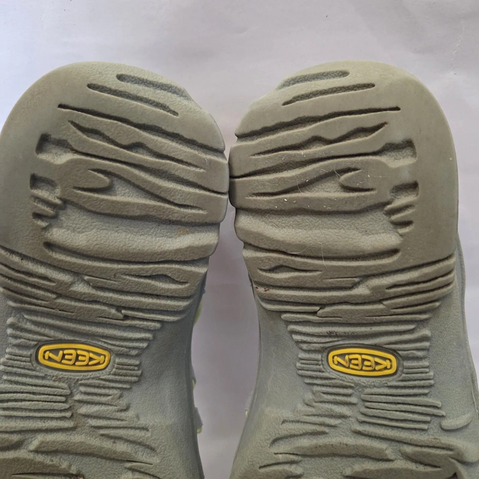 Keen Whisper Women's Size 6 Waterproof Fisherman Sport Sandal Shoe Gray Green - Image 10