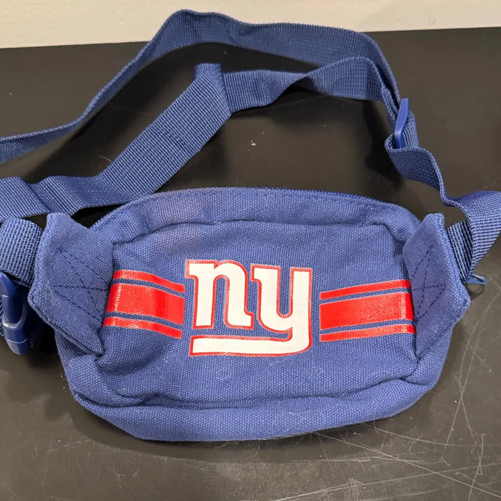 giants fannypack perfect size for game day! Blue - Image 2