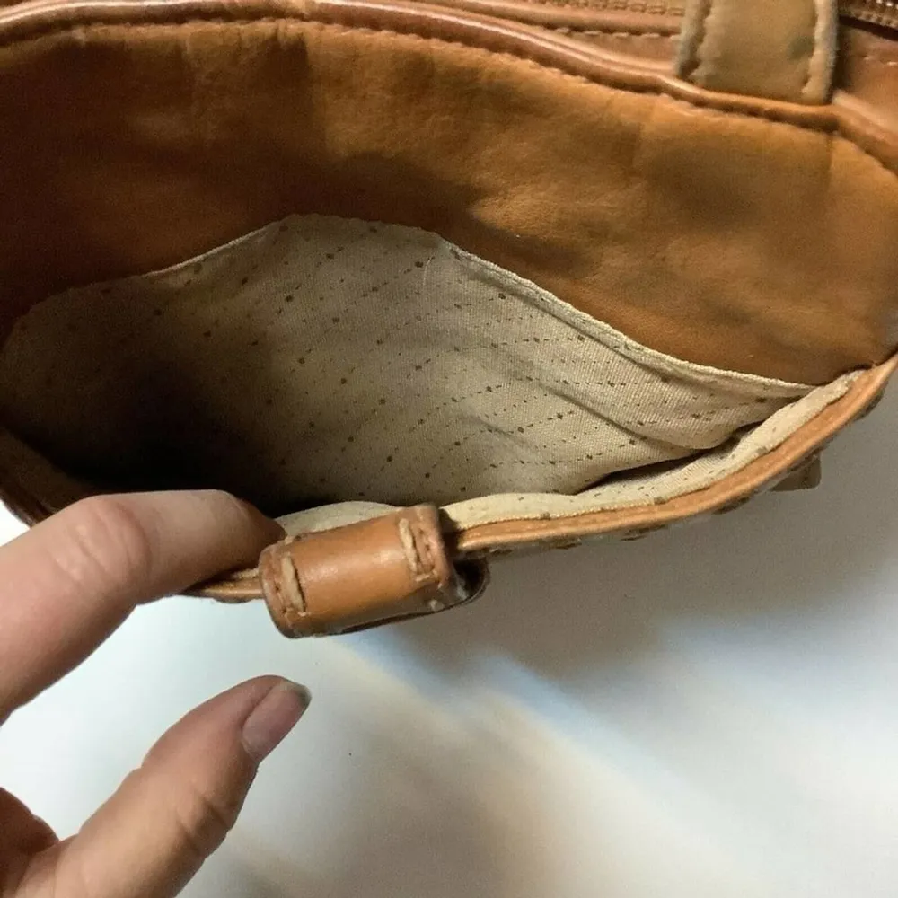 Hunt Club  Brown Leather Saddle Bag – Adjustable Shoulder Strap & Inner Pocket - Image 3