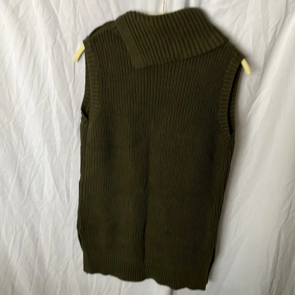 Banana Republic: Olive Green sleeveless sweater- Cotton Blend- S - Image 8