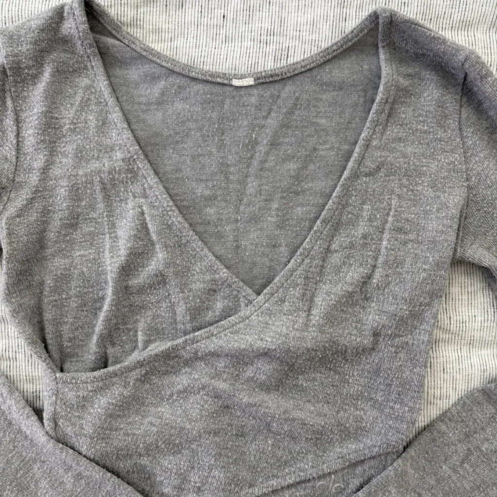 Alo Yoga Cropped Front Wrapped Long Sleeve Womens S - Image 2