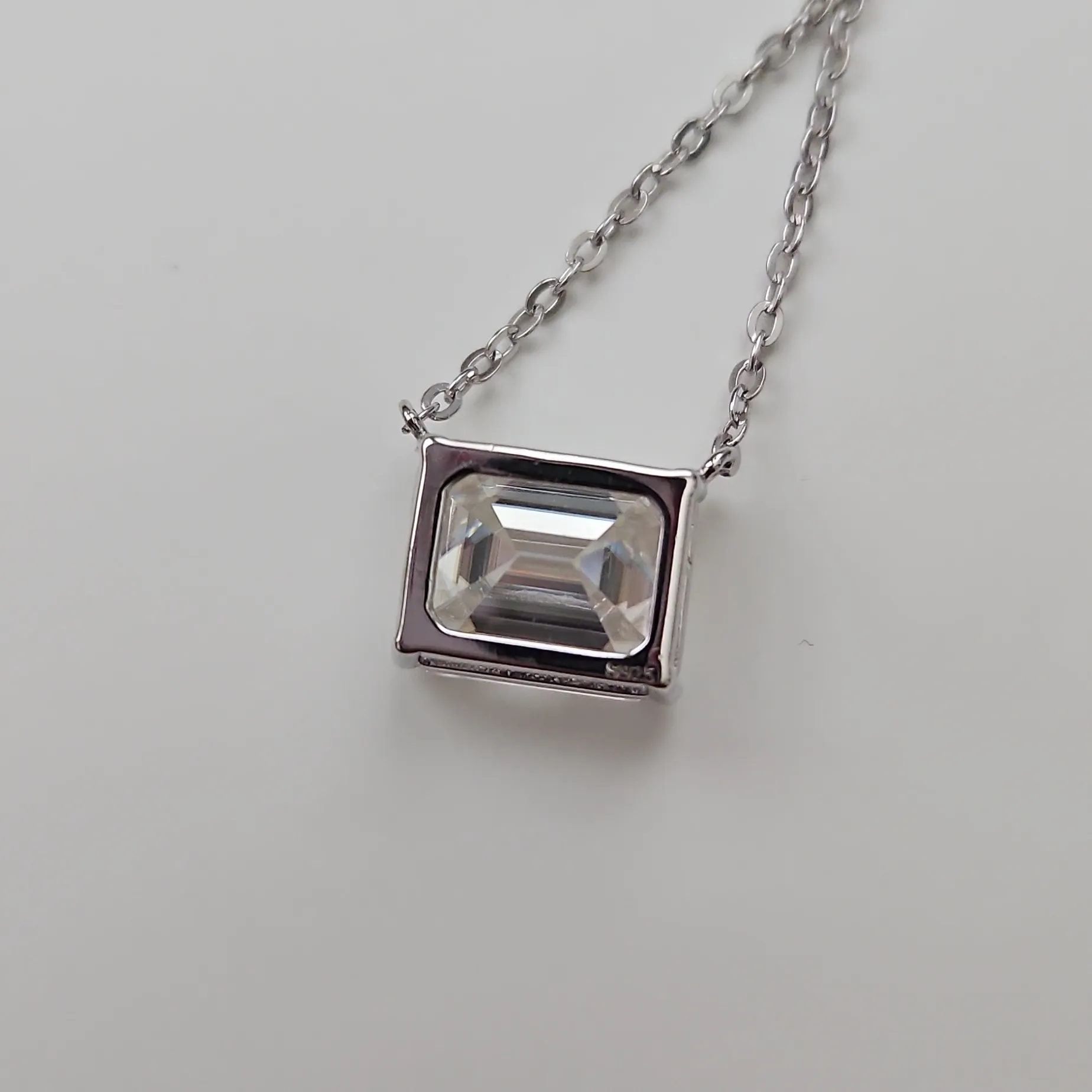 5ct Emerald Moissanite Necklace - Image 4