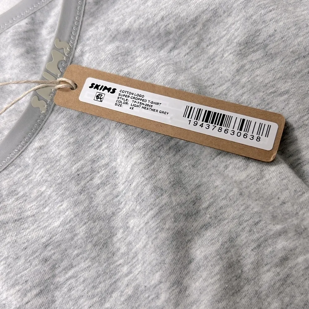 SKIMS Cotton Logo Super Cropped T Shirt in Light Heather Grey Size 4X NWT - Image 6