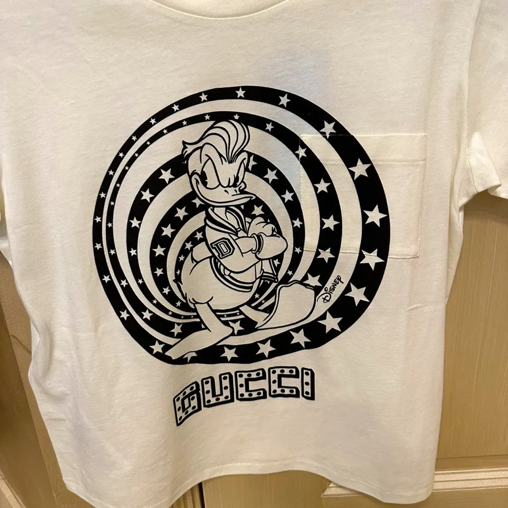 Authentic New With Tags Gucci x Disney Donald Duck Cropped Tee - Image 2