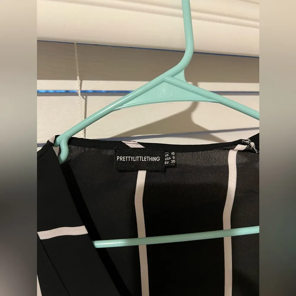 Pretty Little Thing Cropped Cardigan - Image 3