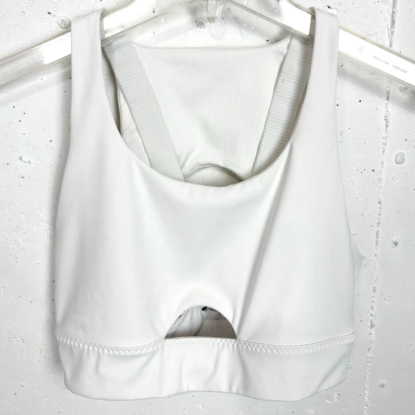 Athleta Zone Bra White Powervita Fabric Strappy Back Removable Cups Size Medium - Image 2