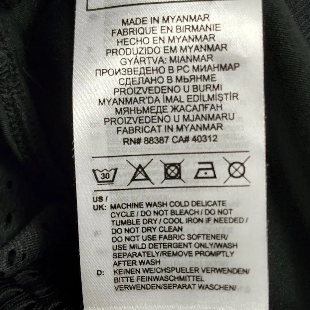 Adidas Primeblue black contrast laser cut tank size medium - Image 7