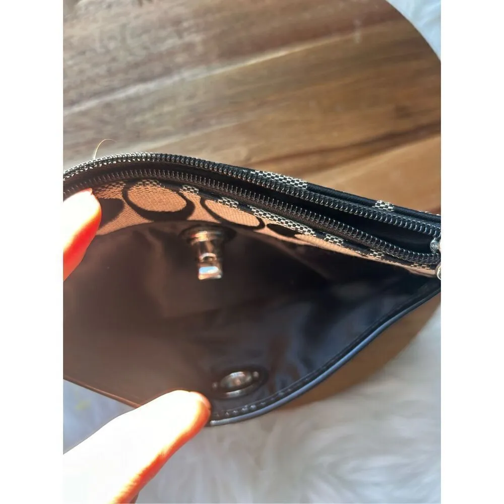 Coach NWT F49175 Park Signature Medium Wristlet Black White/Black no strap - Image 5