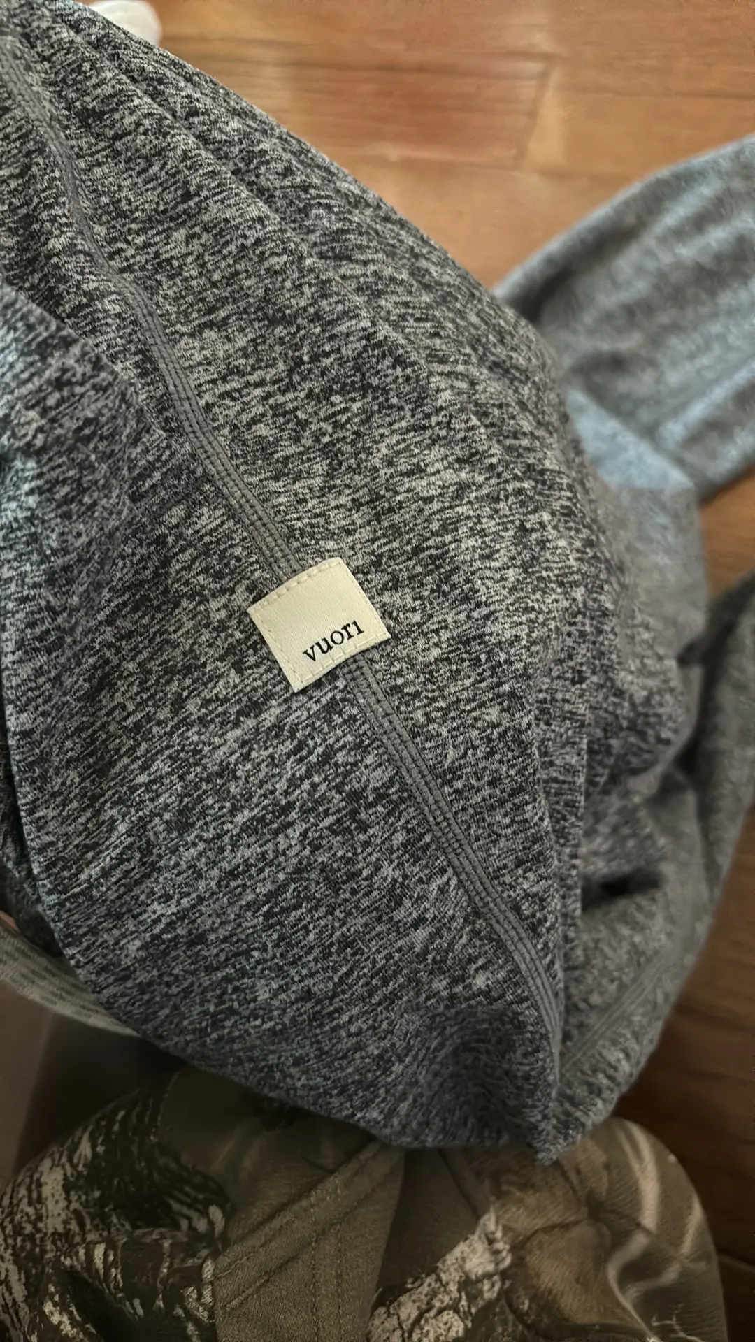 women’s straight leg cropped grey joggers - XS - Image 4