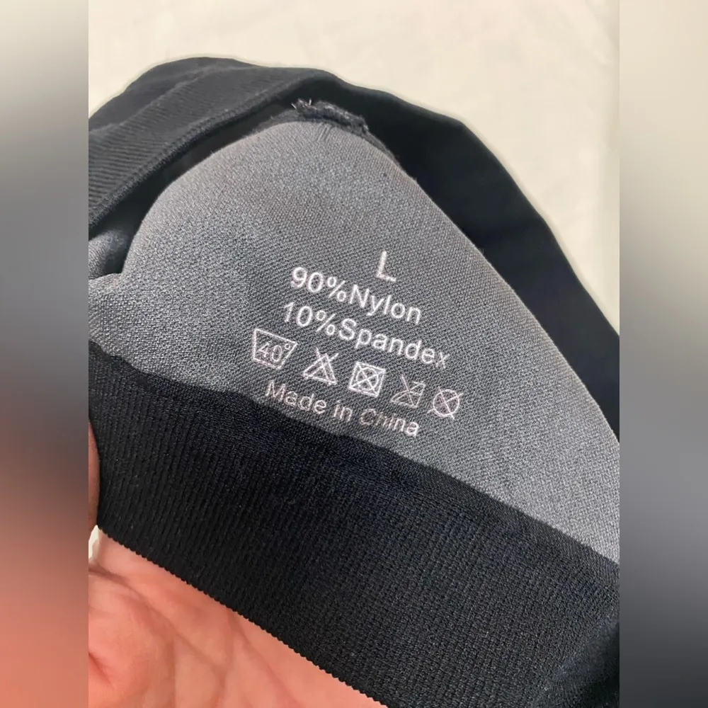 Women’s Sports Bra Black Size M - Image 5