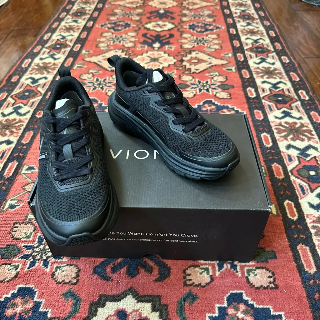 Vionic NIB  Walk Max in Black - Image 5