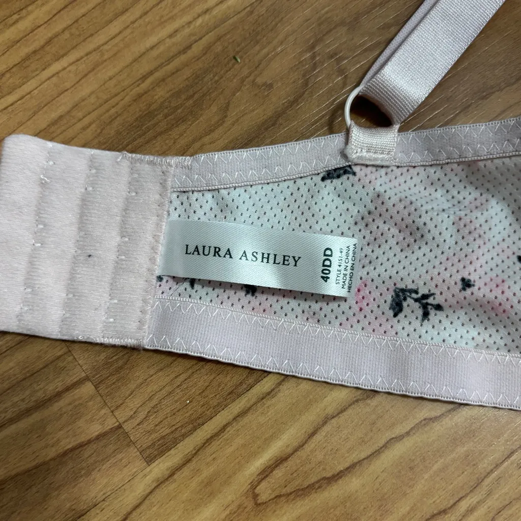 Laura Ashley Bra 40DD Lightly Lined Underwire Pink Flowers - Image 5