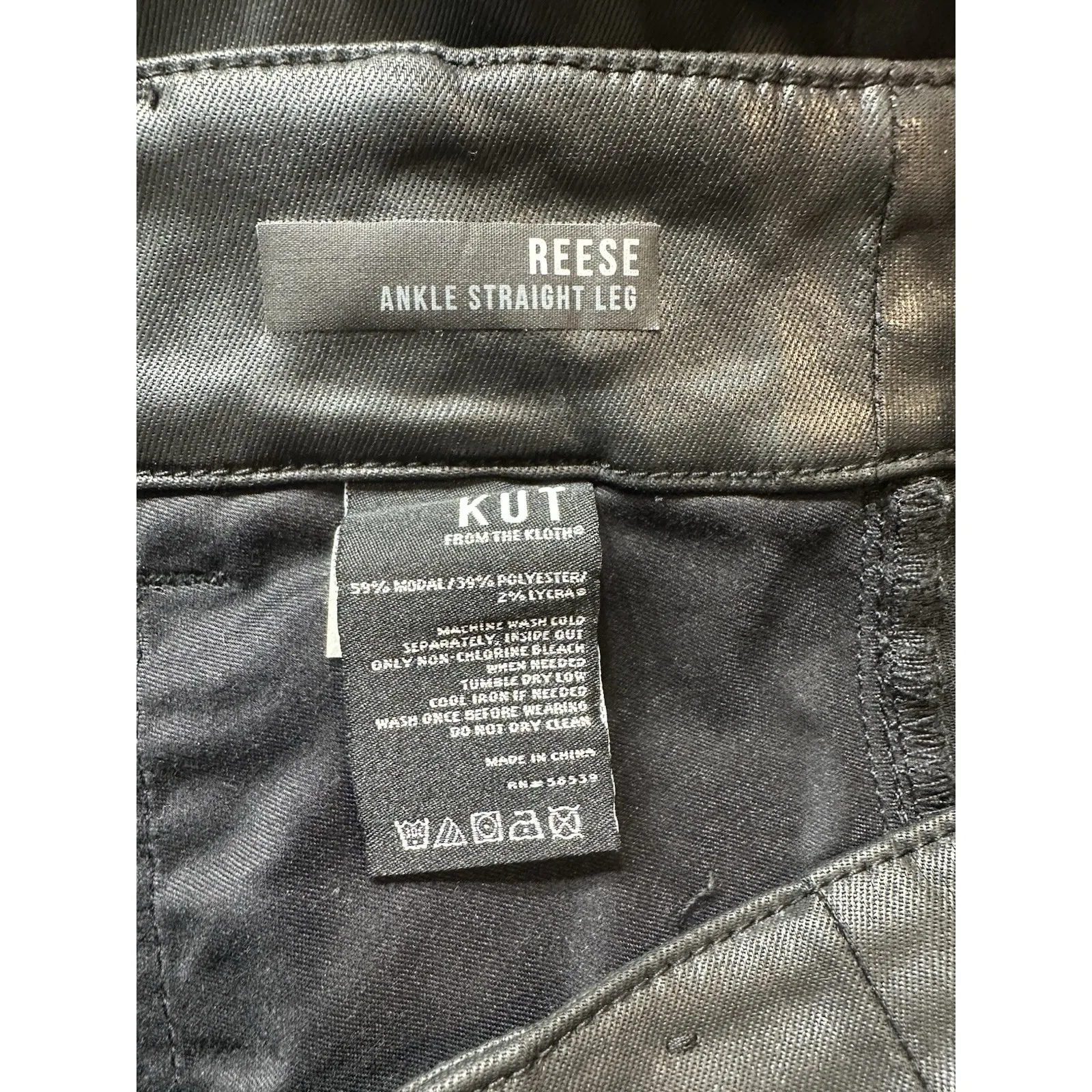 Kut from‎ the Kloth Reese Coated Black Ankle Pants Zip Hem 10L Faux Leather - Image 5