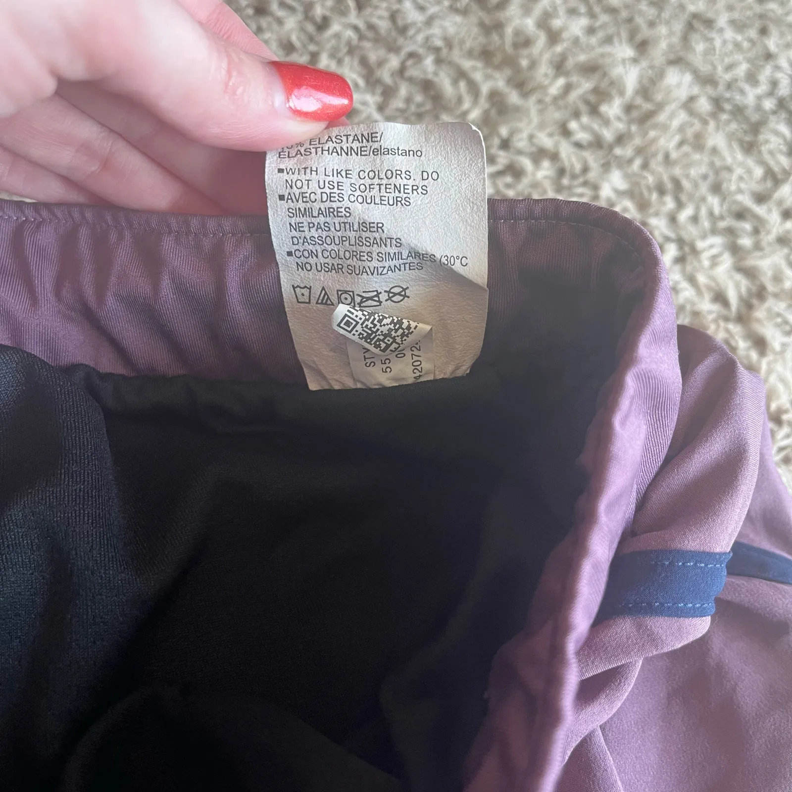 Under Armour Heatgear Purple / Blue Athletic Shorts Size Small - Image 5