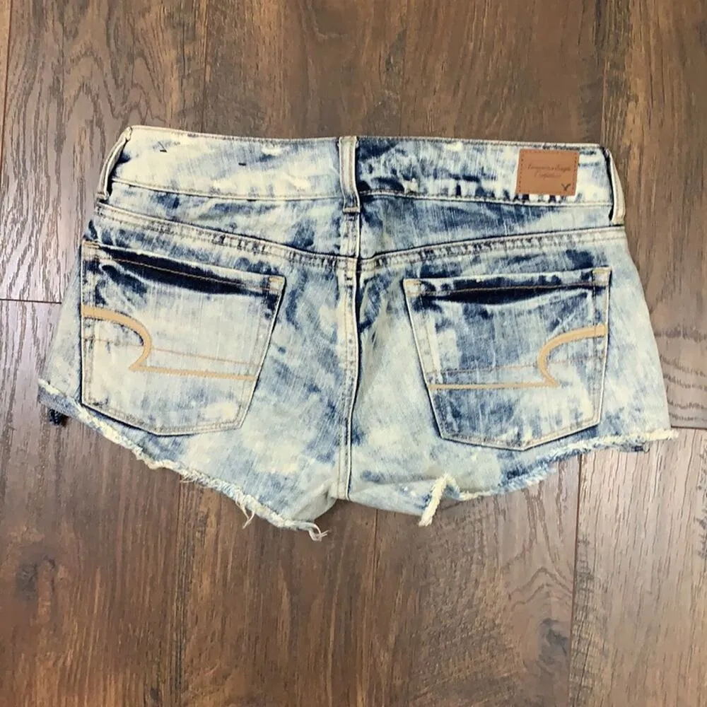 American Eagle Acid Wash Metal Rivet Detail Cutoff Short Jean Shorts - Image 4