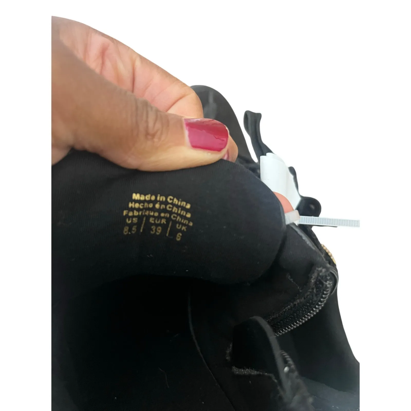 Aldo Women Shoes High Top Black
Lace Up Sneaker
Size 8.5 US - Image 7