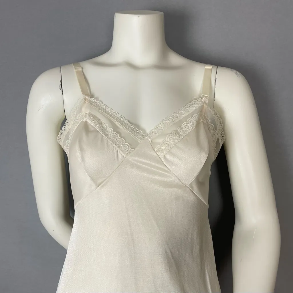 Vintage Full Slip Off - Image 5