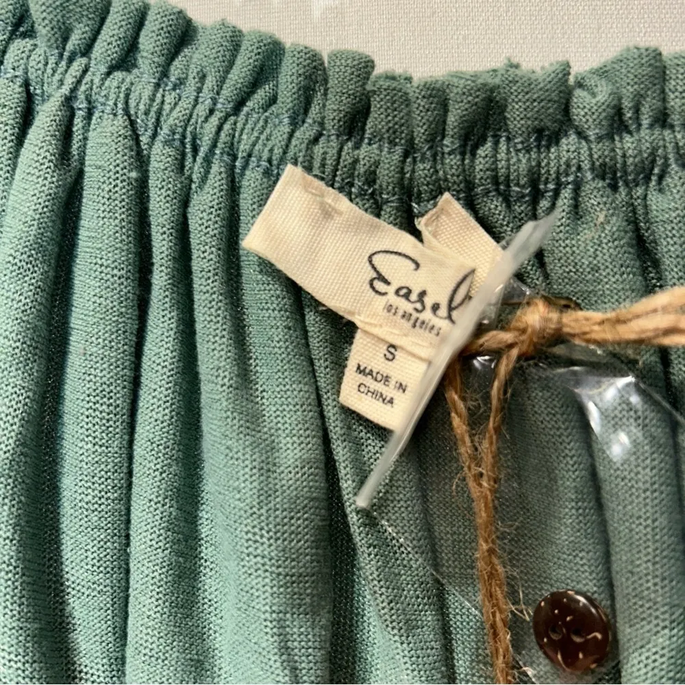 Easel Cotton Slub Button-Down Top with Double Ruffle Front Small - Image 8