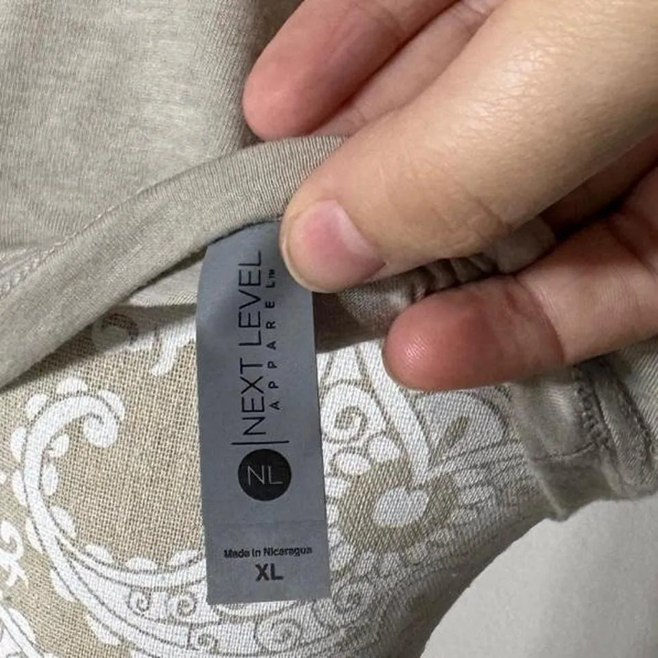 Funny Feminist Graphic Tee "He Who Hath Not a Usterus" Bold Size XL - Image 4