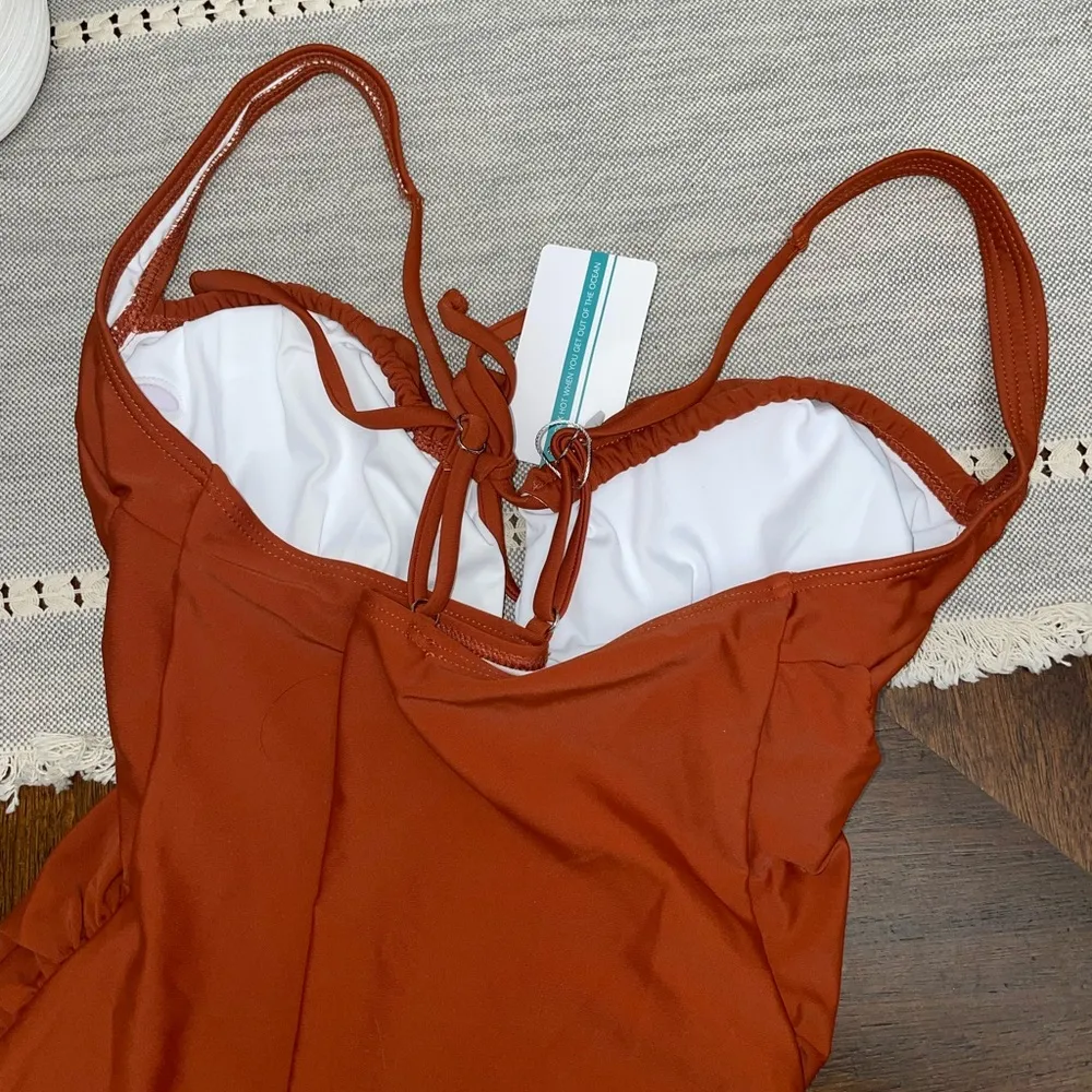 New size medium womans one piece swimsuit - Image 3