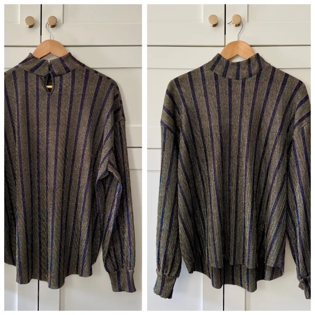 Zara Trafaluc Gold Metallic Stripe Crinkle Knit Mock Neck Blouse Top, sz. S - Image 4