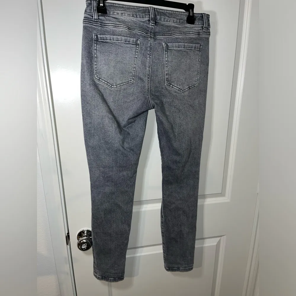 CAbi Distressed Ripped Grunge Gray Acid Wash Fitted CasualHigh Skinny Jeans Sz 6 - Image 2