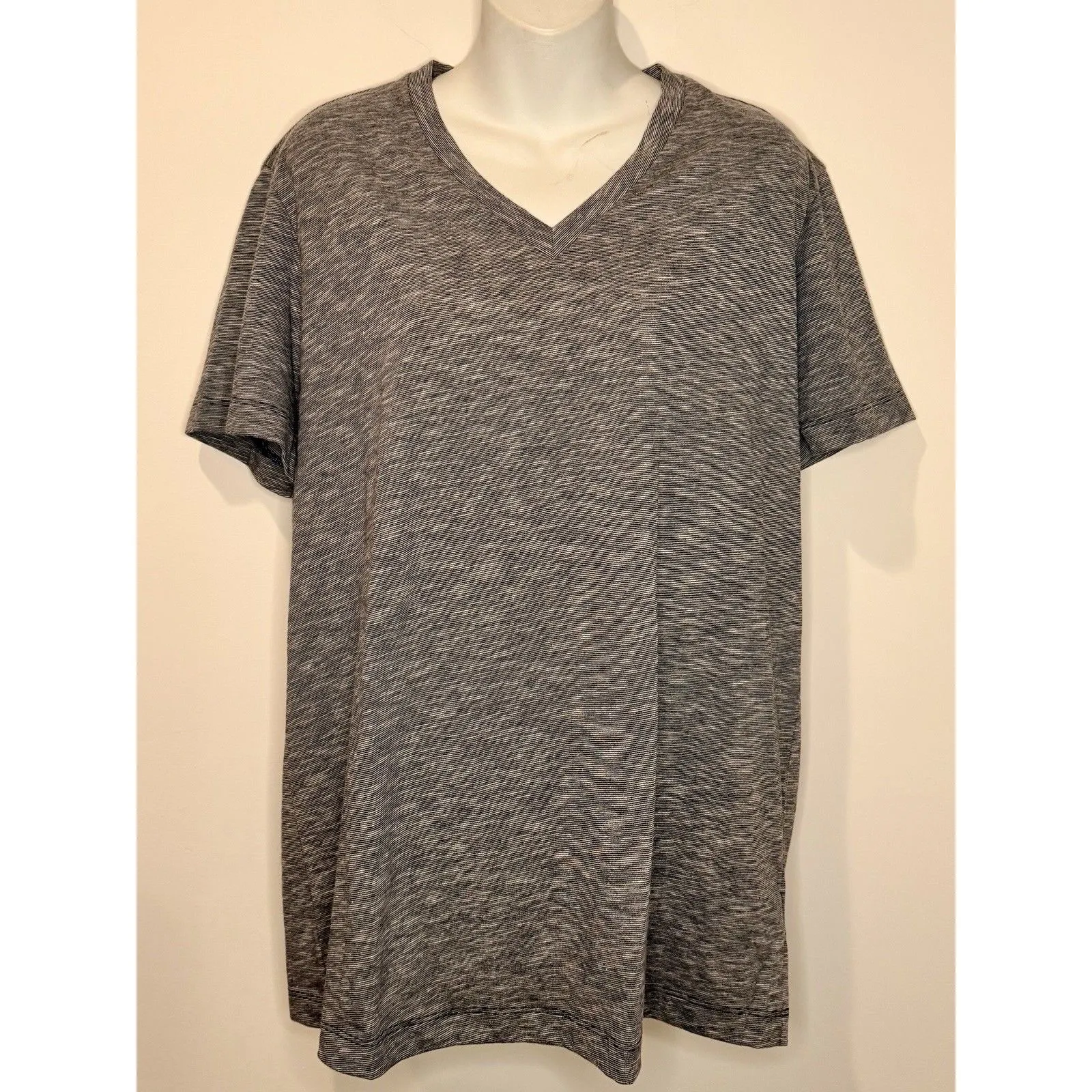 Theory Koree VS Ocean Slub V-Neck Tee in Eclipse Size XL NWT!! - Image 2