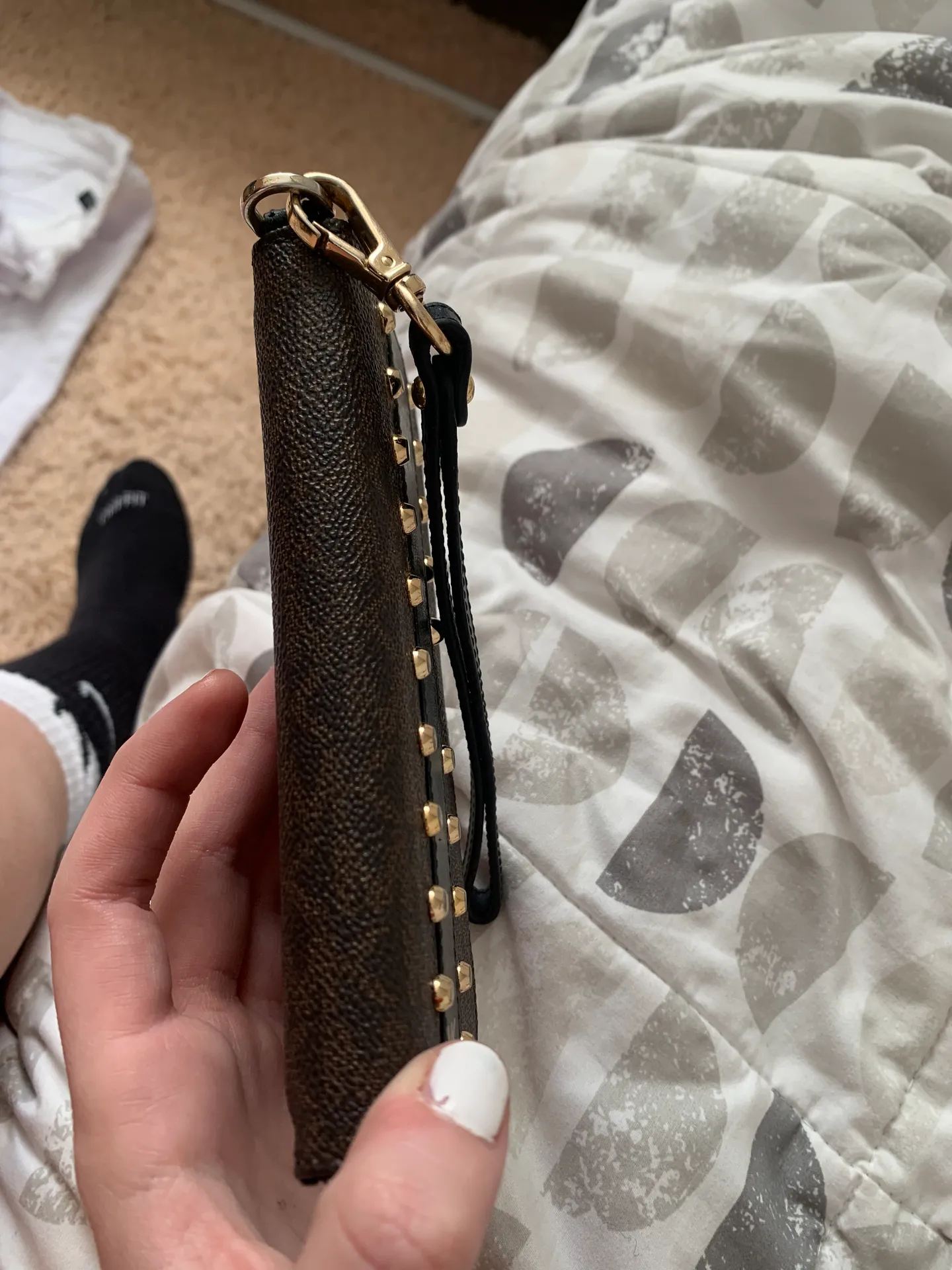 Michael Kors MK IPHONE XR WALLET PHONE CASE - Image 4