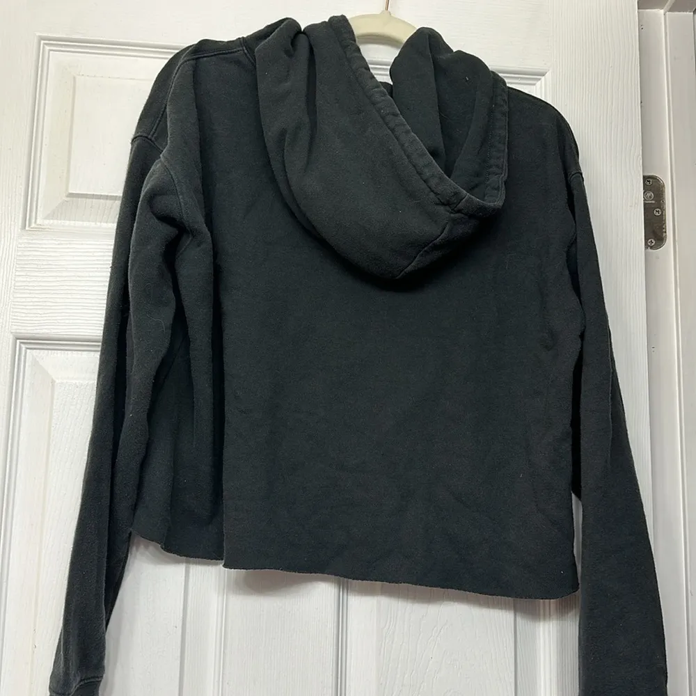 Wild Fable  Black Pink String Cropped Hoodie - Image 4