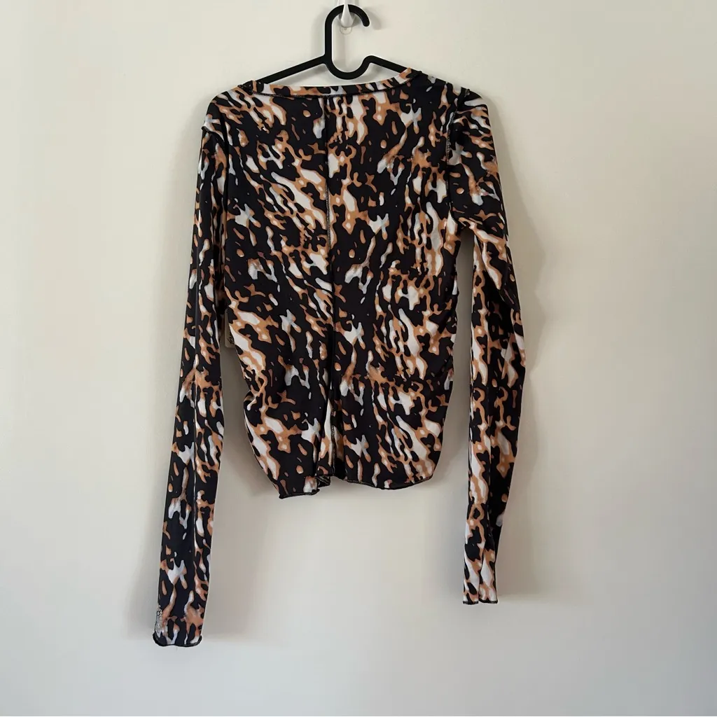 Free People Printed Right On Run Tortoise Shell Long Sleeve NWT Size S - Image 7