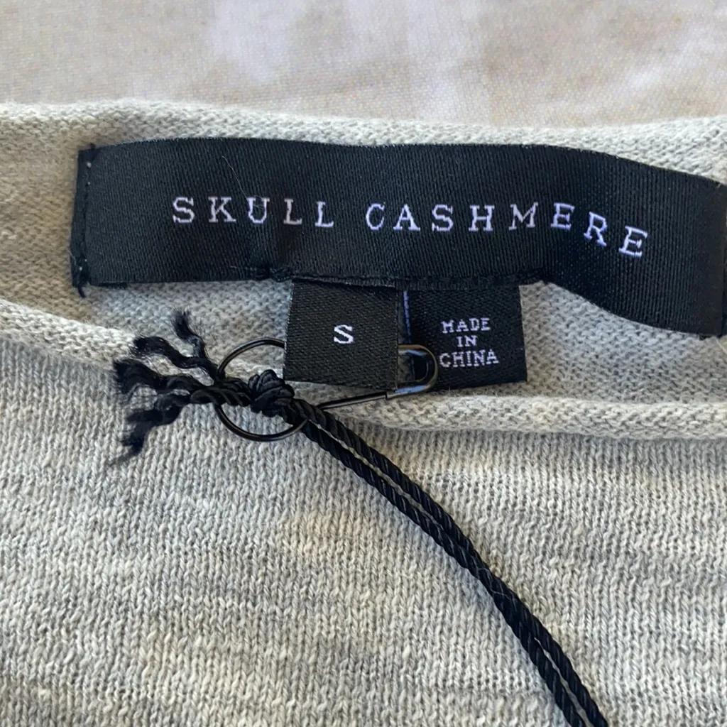 SKULL CASHMERE
Scoop Neck Sweater - Image 9