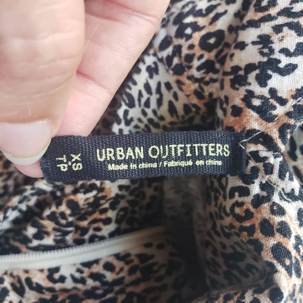 Urban Outfitters Sweet Tooth Womens Dress Size XS Cheetah Linen Mini Cut Out - Image 5