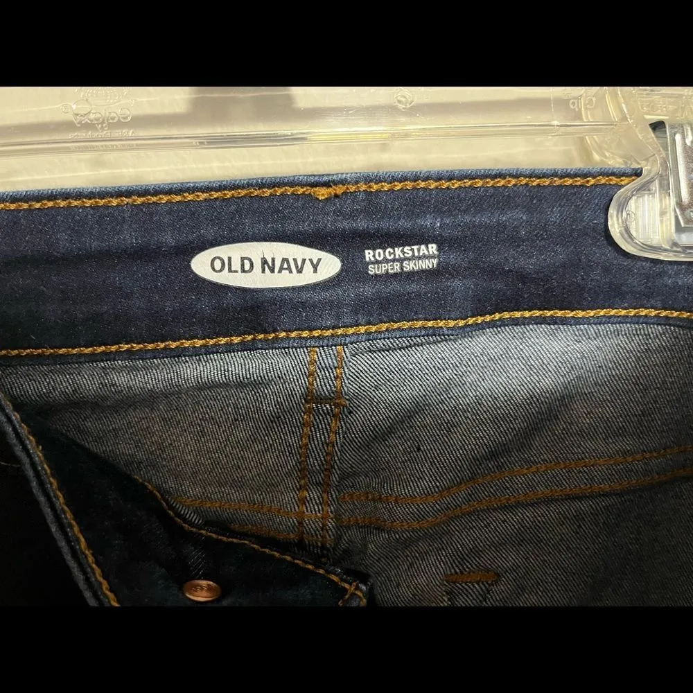 Old Navy Rockstar Skinny Jeans - Image 3