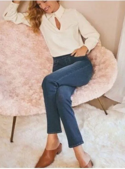 Soft surroundings soft stretchy denim straight leg jeans. - Image 2